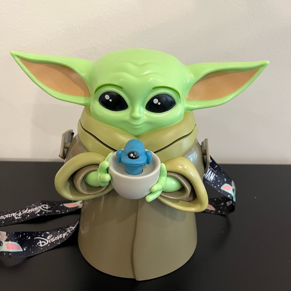 Disneyland Parks Grogu "The Child" Sipper Cup